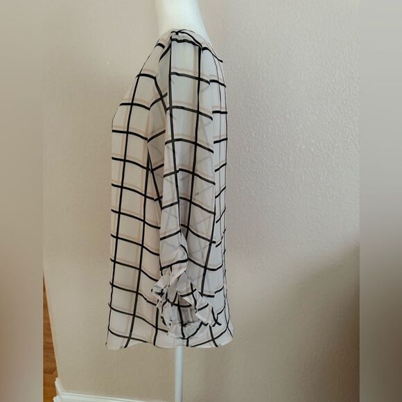 Calvin Klein Black and White Boxy 3/4 Sleeve Blouse - Picture 3 of 10